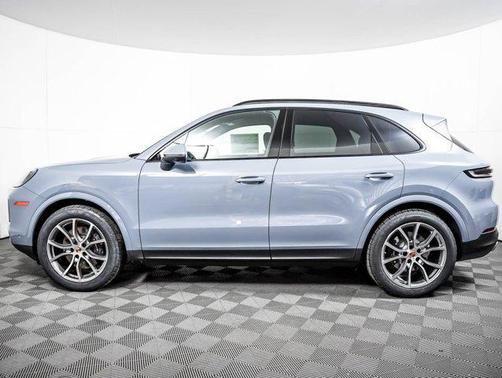 Arctic Grey 2026 Porsche Cayenne Cayenne