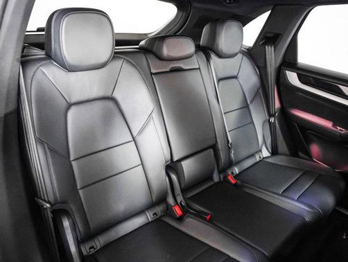 2025 Porsche Cayenne AWD