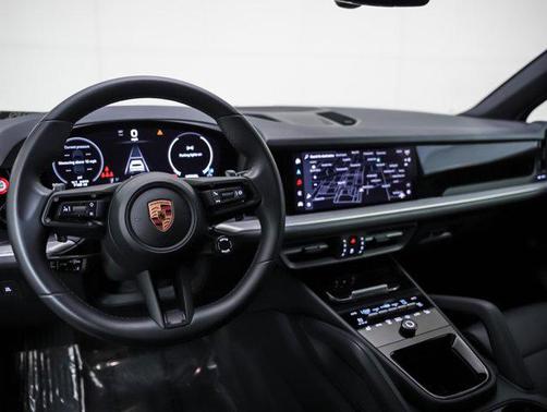 2025 Porsche Cayenne AWD