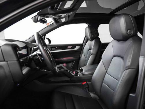 2025 Porsche Cayenne AWD
