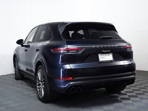 2022 Porsche Cayenne Platinum Edition