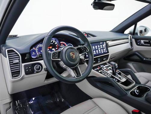 2023 Porsche Cayenne Platinum Edition