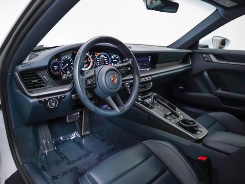 2024 Porsche 911 Carrera GTS