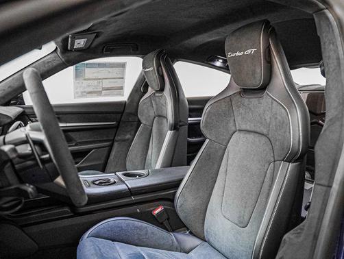 2025 Porsche Taycan Turbo GT