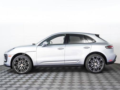 2025 Porsche Macan AWD