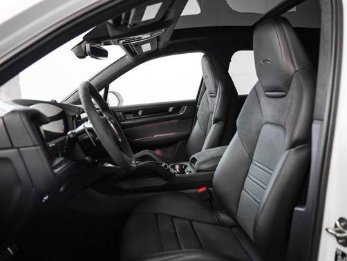 2026 Porsche Cayenne GTS