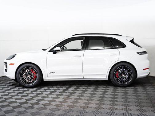 2026 Porsche Cayenne GTS