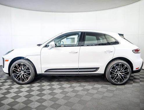 2026 Porsche Macan AWD