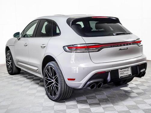 2023 Porsche Macan Base