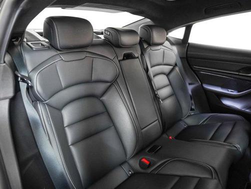 2022 Porsche Taycan Turbo S