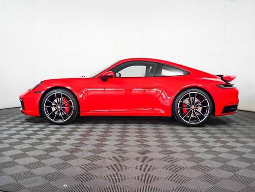 2021 Porsche 911 Carrera