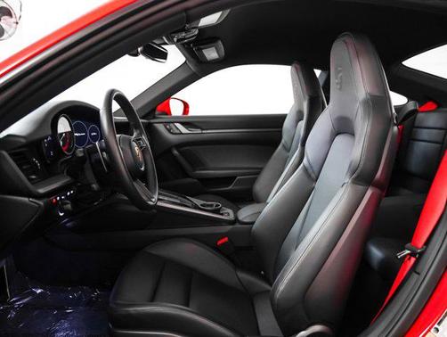 2021 Porsche 911 Carrera