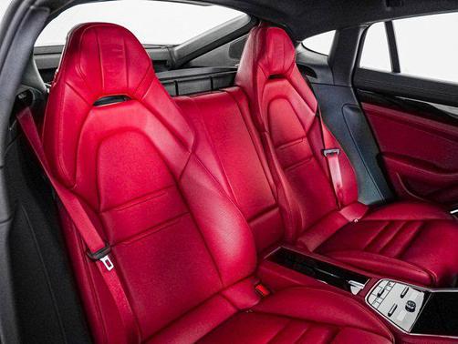 2023 Porsche Panamera Platinum Edition