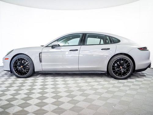 2023 Porsche Panamera Platinum Edition