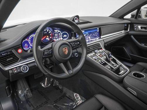 2023 Porsche Panamera Platinum Edition