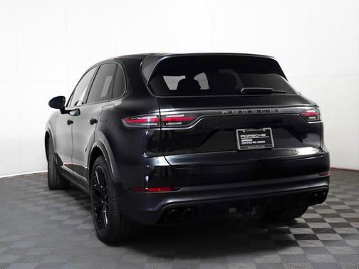 2023 Porsche Cayenne S