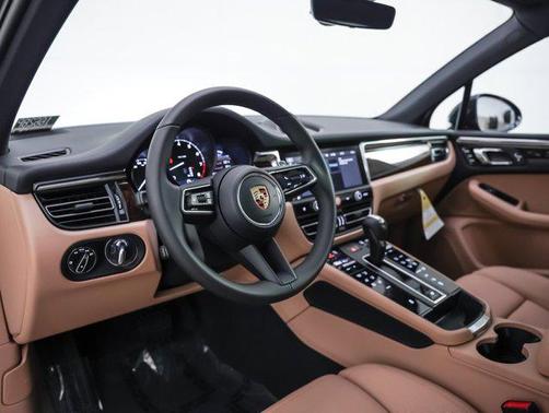 2026 Porsche Macan AWD