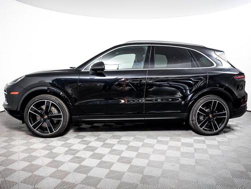 JET BLACK 2021 Porsche Cayenne S