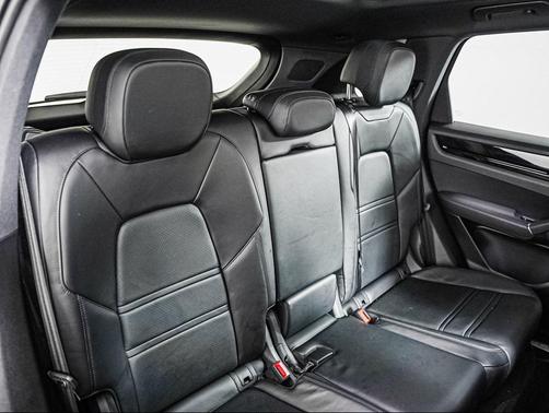 JET BLACK 2021 Porsche Cayenne S