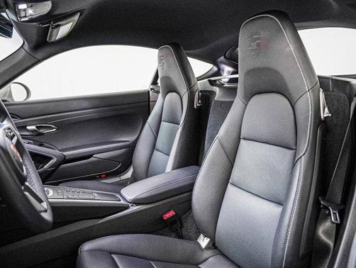 2025 Porsche 718 Cayman Style Edition