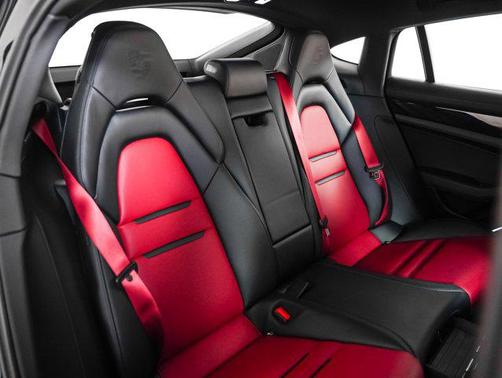 2023 Porsche Panamera 4 Platinum Edition