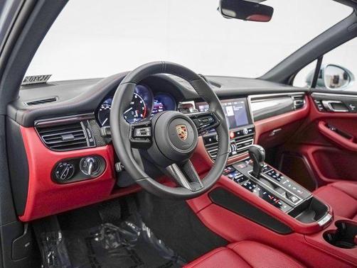 2025 Porsche Macan GTS