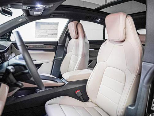 2025 Porsche Macan 4S