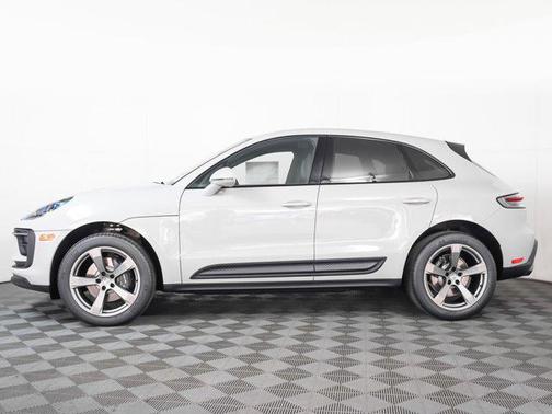 2025 Porsche Macan AWD