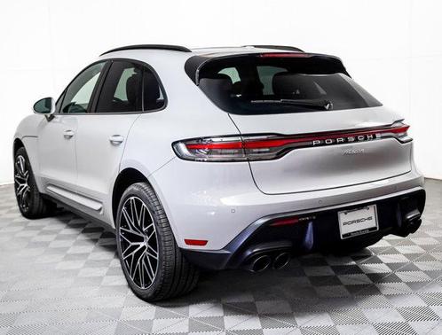 2025 Porsche Macan Base