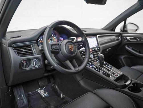 2025 Porsche Macan S