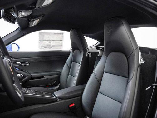 2025 Porsche 718 Cayman Style Edition