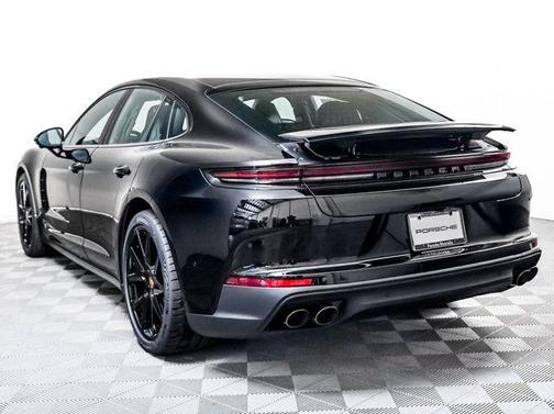 2026 Porsche Panamera RWD