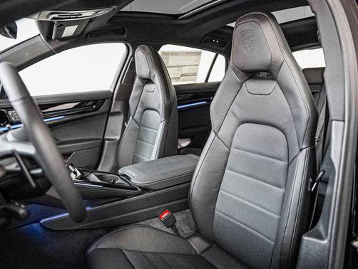 2026 Porsche Panamera RWD