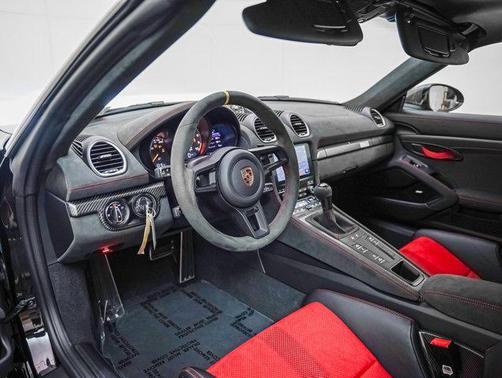 2025 Porsche 718 Spyder RS