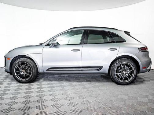 2023 Porsche Macan AWD