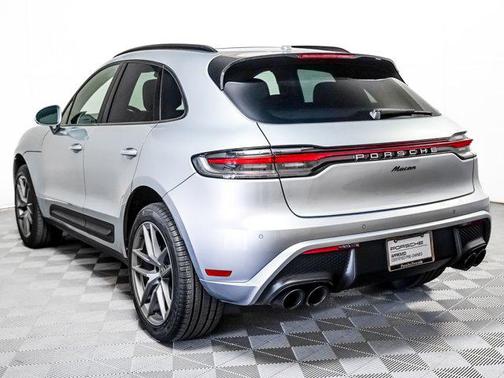 2023 Porsche Macan AWD