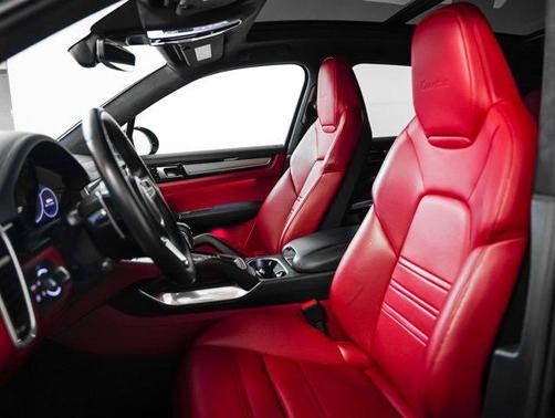 2021 Porsche Cayenne Turbo