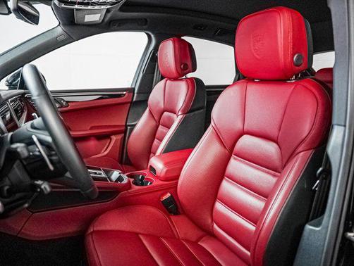 2025 Porsche Macan S