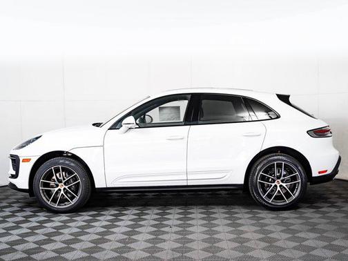 2026 Porsche Macan AWD