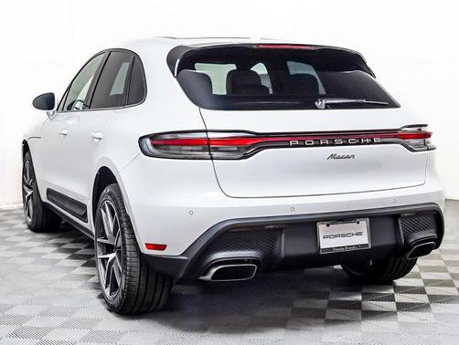 2026 Porsche Macan AWD