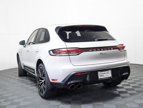 2022 Porsche Macan AWD