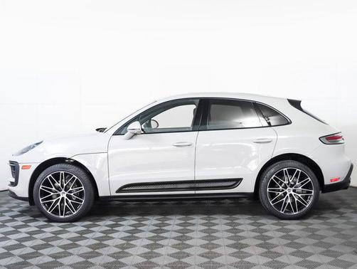 2022 Porsche Macan AWD