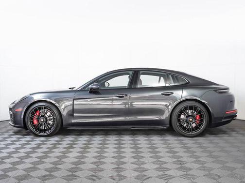 2025 Porsche Panamera GTS