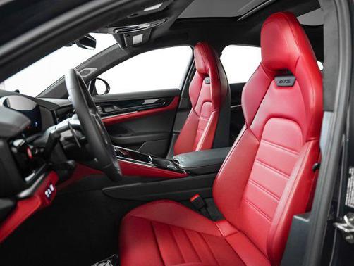 2025 Porsche Panamera GTS