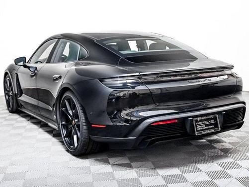 2024 Porsche Taycan GTS