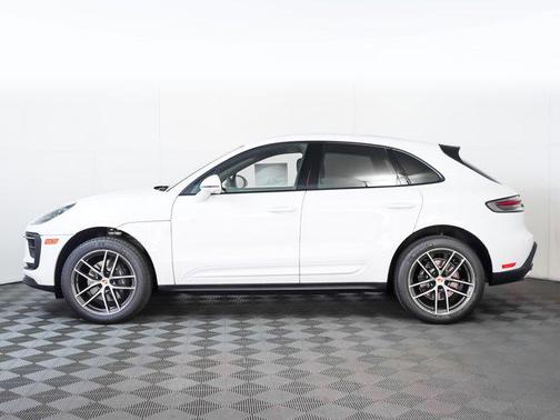 2026 Porsche Macan AWD