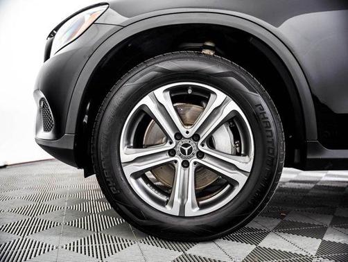 Black 2019 Mercedes-Benz GLC 300 Base