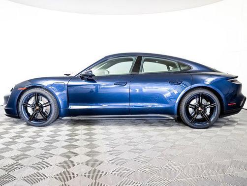 2022 Porsche Taycan RWD