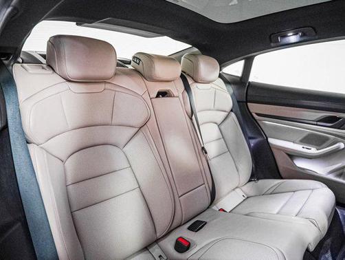 2022 Porsche Taycan RWD