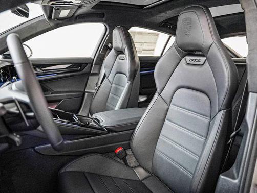 2026 Porsche Panamera GTS